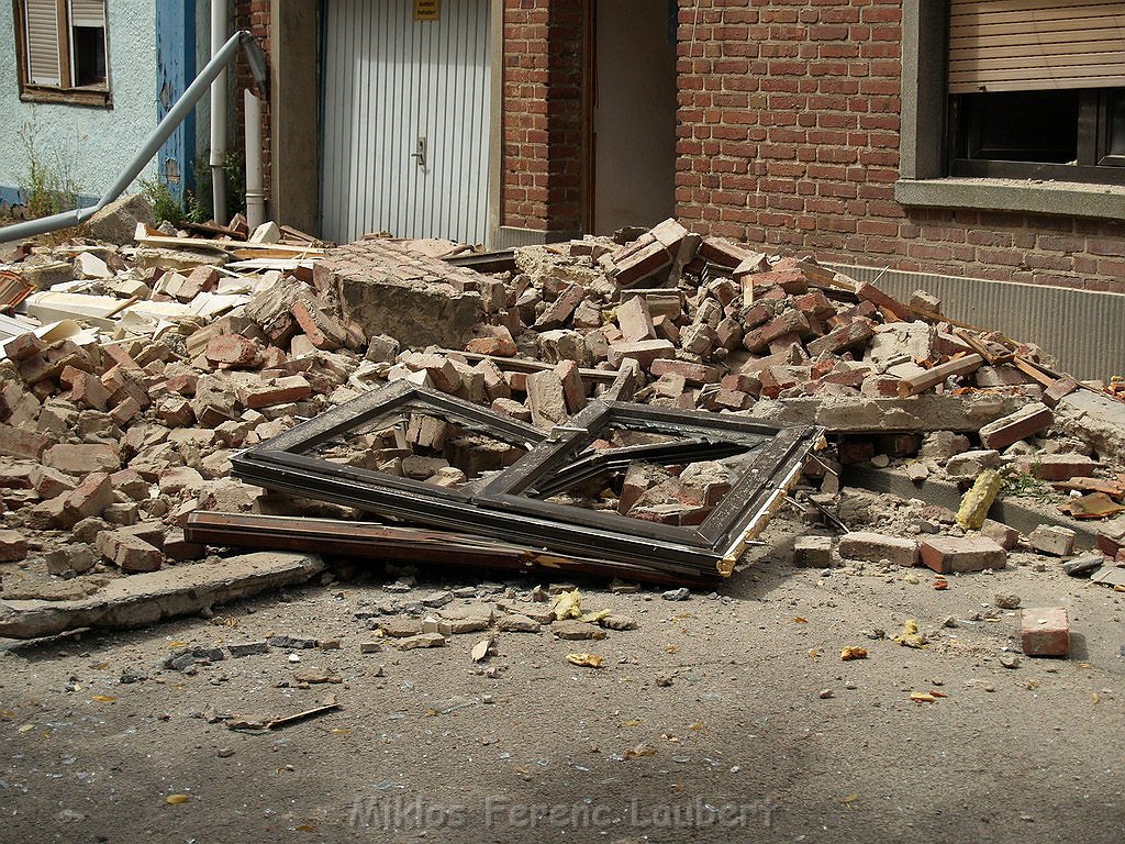 Detonation im Haus Erftstadt Dirmertsheim Brueckenstr P572.JPG